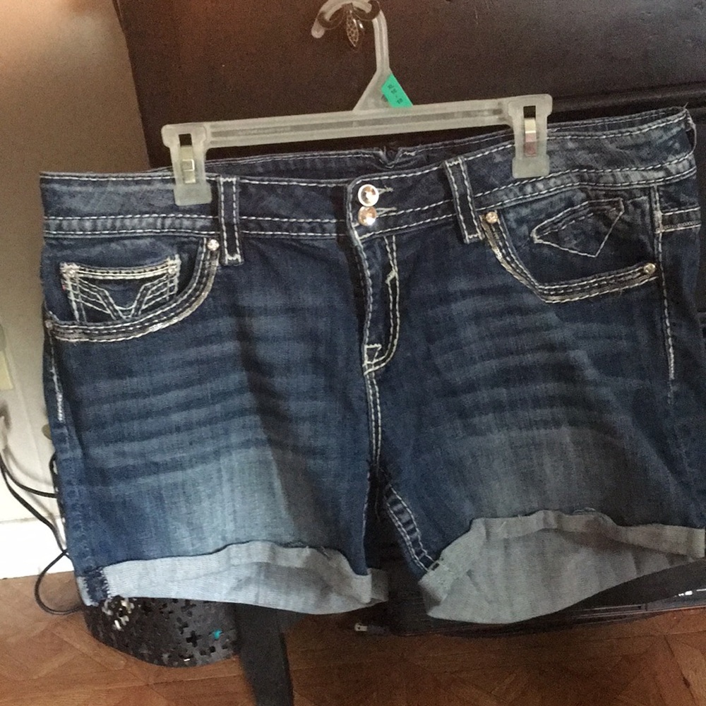 Vigoss Black Label rhinestone shorts size 20